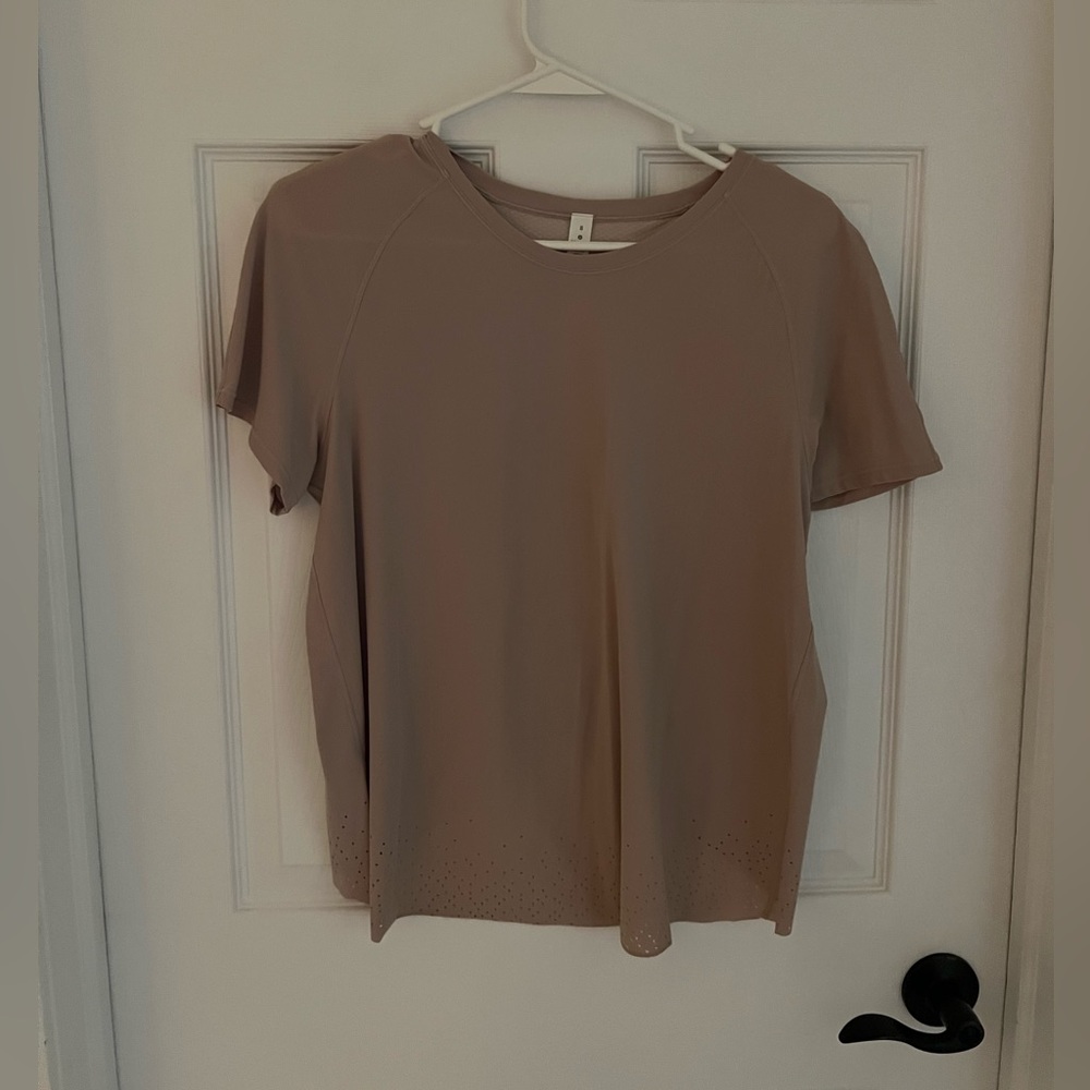 lululemon t shirt with open back